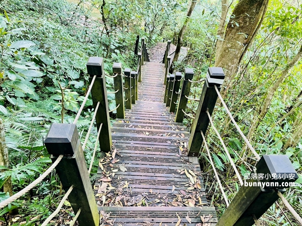 新北【望古瀑布】環境優美、交通便利，漫步約十分鐘即可抵達瀑布