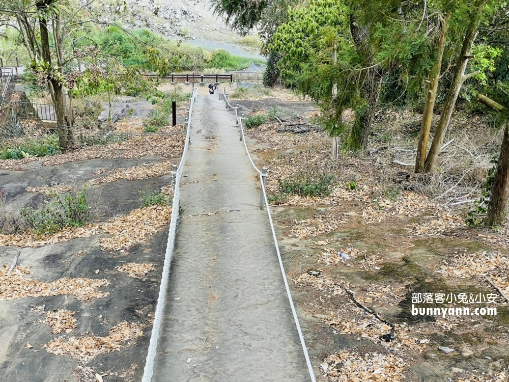雲林》來當壁虎！草嶺峭壁雄風和小天梯，挑戰陡峭斜壁攻頂，漫遊草嶺十景之一