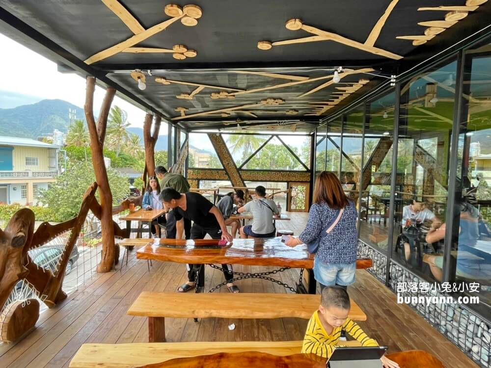 【哇哇哇大骨麵】比小孩手還粗的大骨麵，台東美食推薦