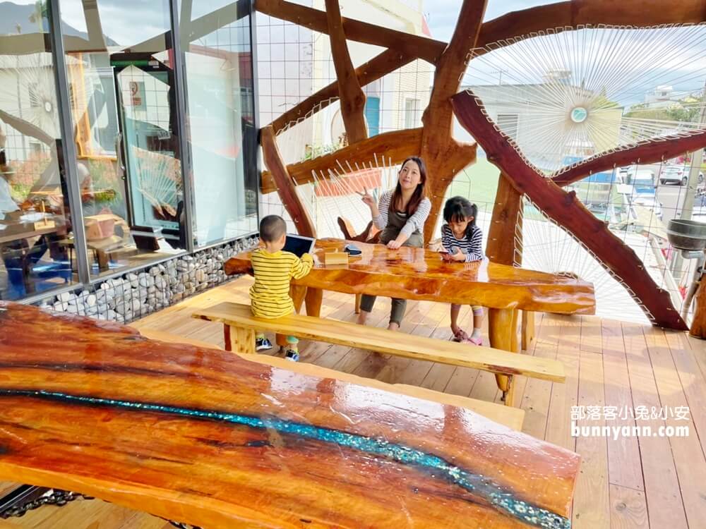 台東美食|哇哇哇大骨麵|都蘭比小孩手還粗的豬大骨|靠海村落必吃大骨麵