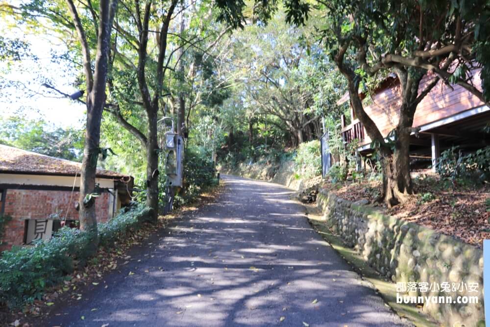 台南仙湖休閒農場(門票資訊)，無邊際水池和親近小動物真有趣。