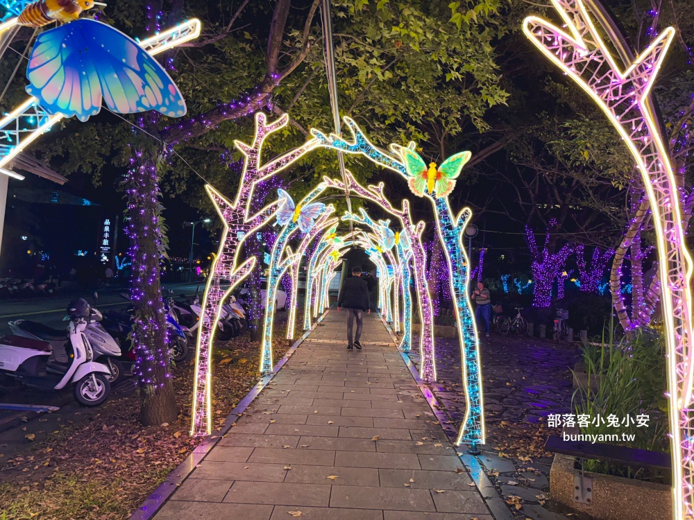 宜蘭【礁溪溫泉燈花季】星空粉紅隧道,閃耀愛心燈飾超好拍照 宜蘭【礁溪溫泉燈花季】星空粉紅隧道,閃耀愛心燈飾超好拍照