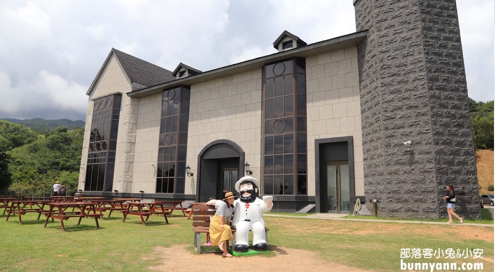 宜蘭金車伯朗咖啡城堡一館二館，可以看海跟龜山島的伯朗咖啡館!! @小兔小安*旅遊札記