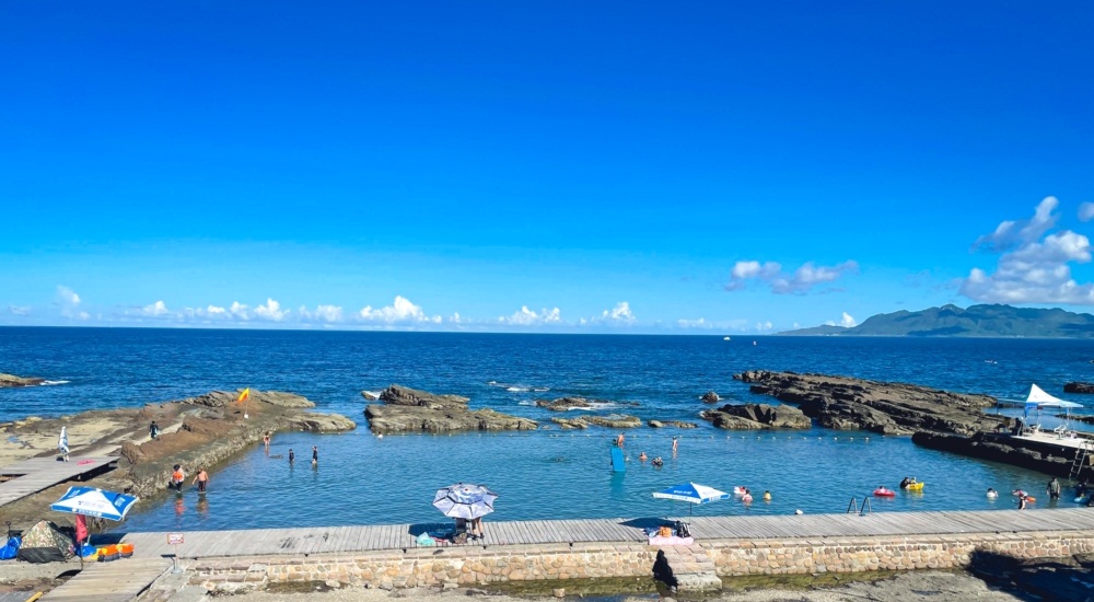 貢寮景點推薦：龍洞四季灣，在地人喜愛的玩水好地方 @小兔小安*旅遊札記