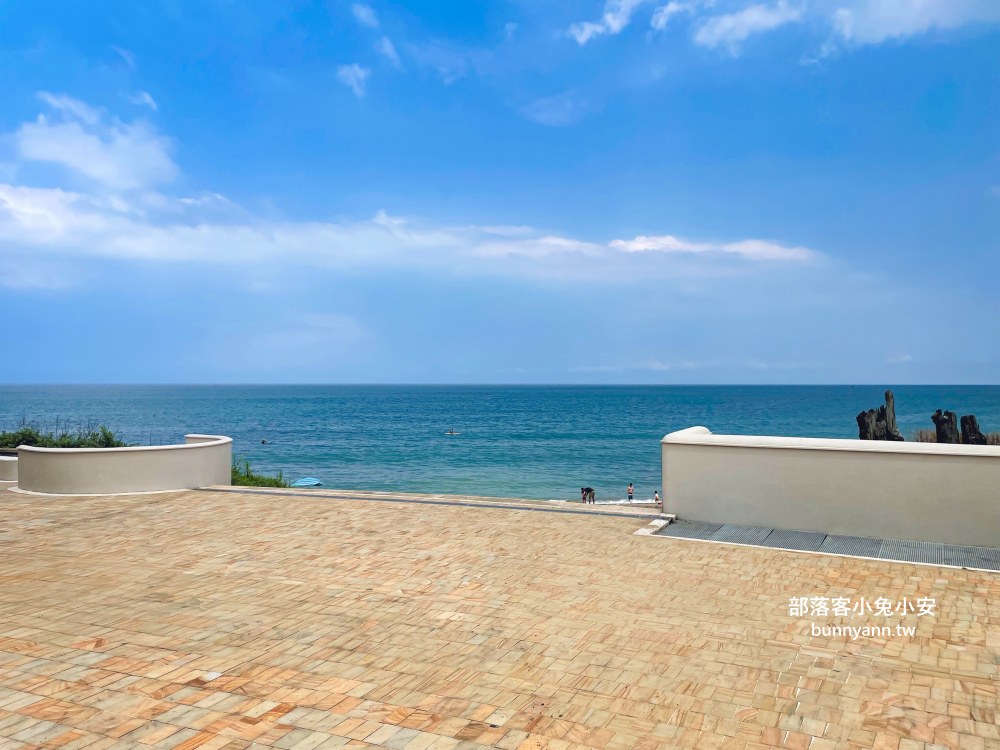 金山【中角灣】白天開放的沙灘，海景、衝浪和咖店店每個都精彩！