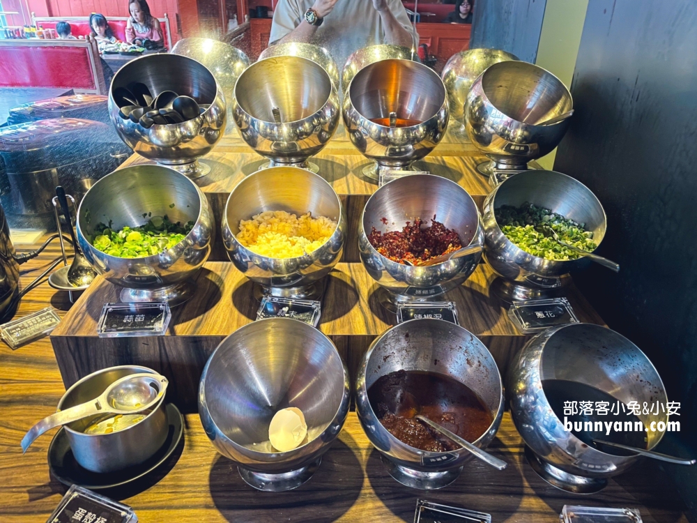 台北美食推薦！辛巴適麻辣鍋，一個人最低599享麻辣鍋，還有新鮮芒果冰療癒心靈