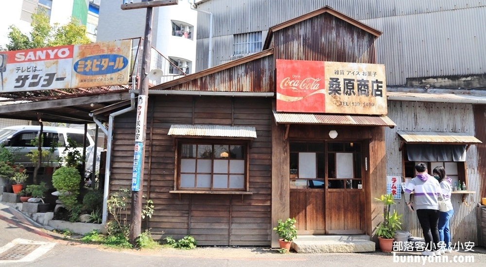 台南桑原商店跟旭峯號，炸甜甜雙胞胎、日式霜淇淋，秒飛日本昭和時代