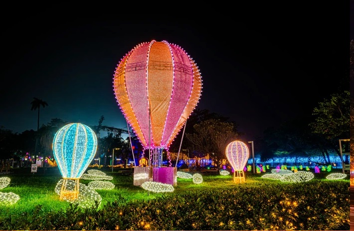2025屏東聖誕節一日遊，浪漫燈飾超好拍，搭附近景點從早玩到晚
