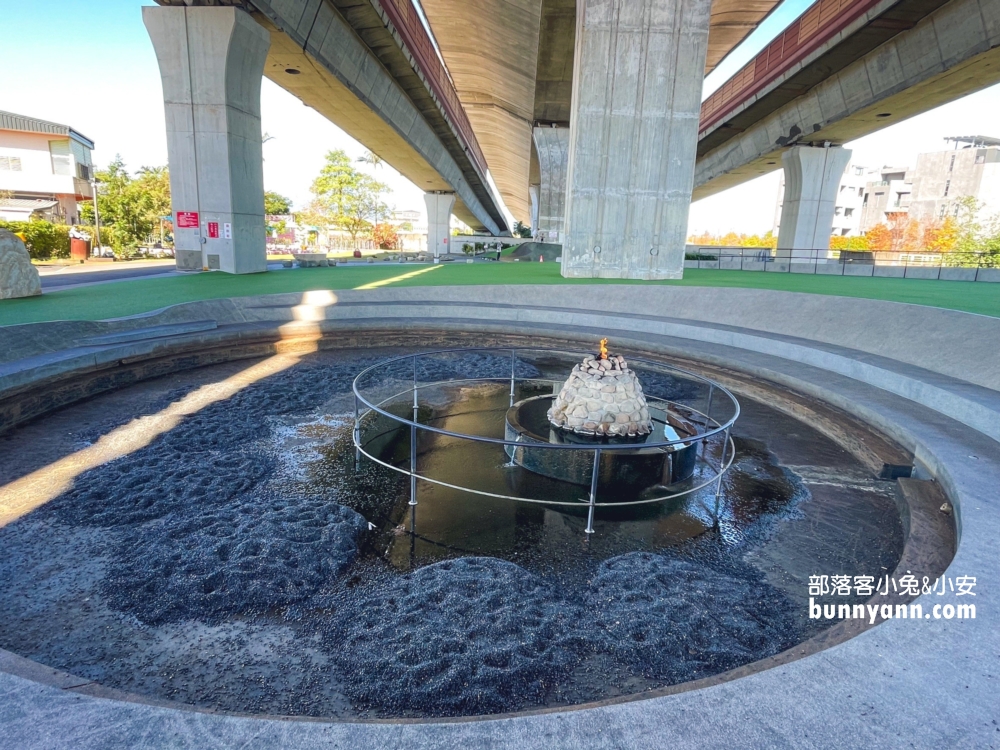 宜蘭【武淵水火同源】大碗公溜滑梯，草丘滾輪溜滑梯好好玩。