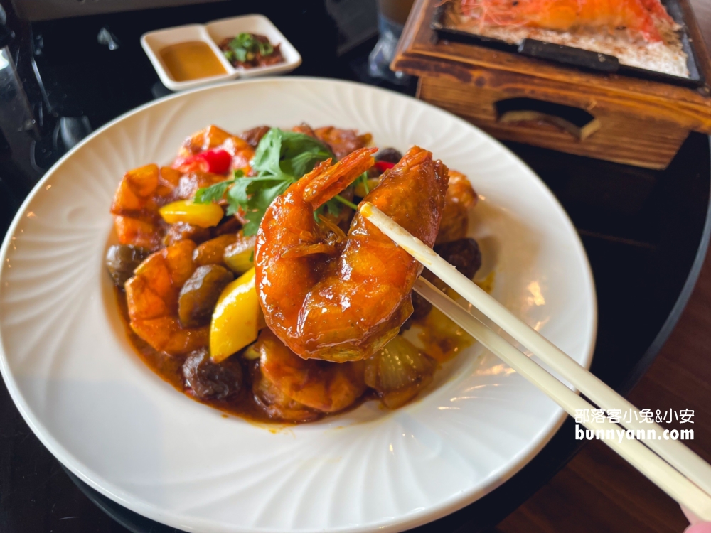 台中🔥【易鼎活蝦台中店】專賣著泰國蝦料理的南洋風活蝦餐廳