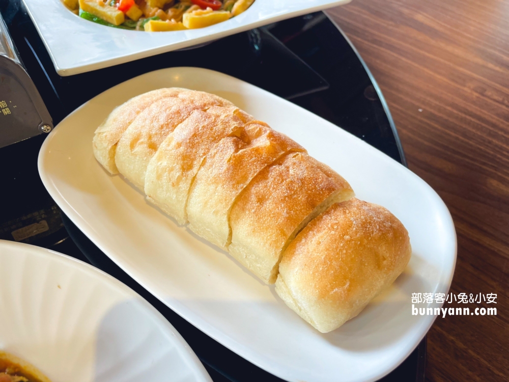 台中🔥【易鼎活蝦台中店】專賣著泰國蝦料理的南洋風活蝦餐廳