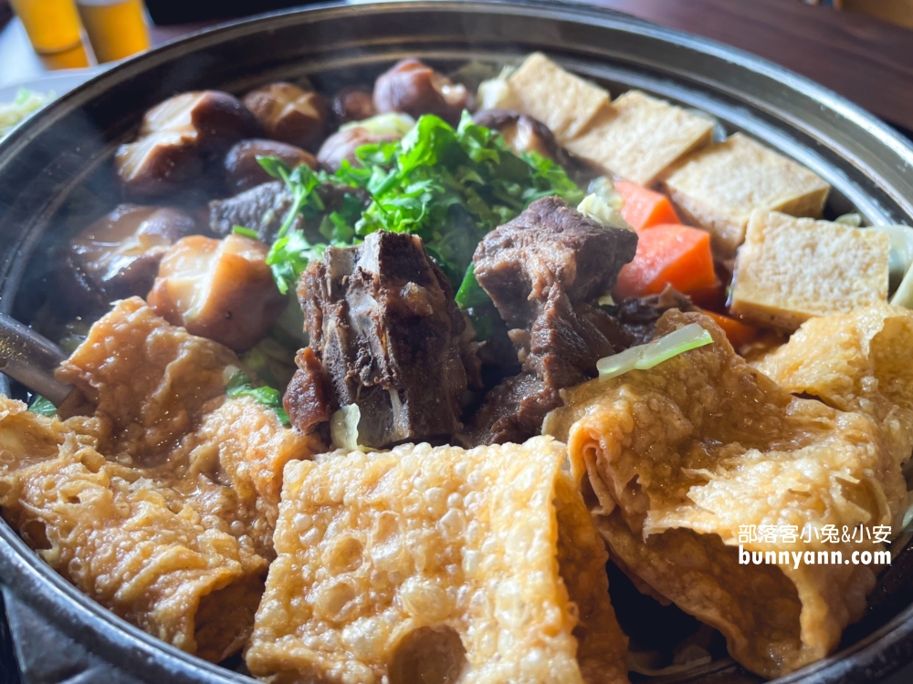 台中🔥【易鼎活蝦台中店】專賣著泰國蝦料理的南洋風活蝦餐廳