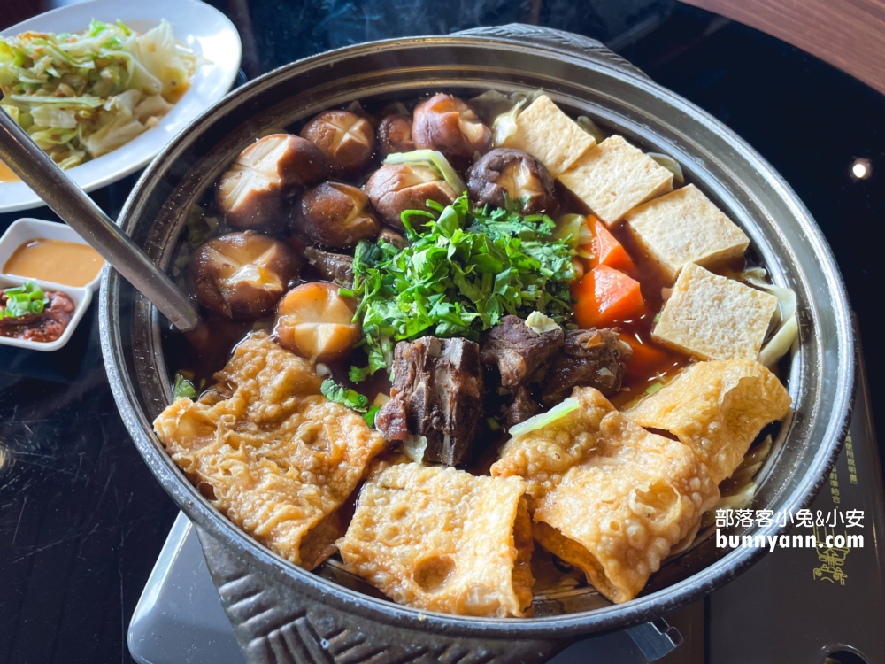 台中🔥【易鼎活蝦台中店】專賣著泰國蝦料理的南洋風活蝦餐廳