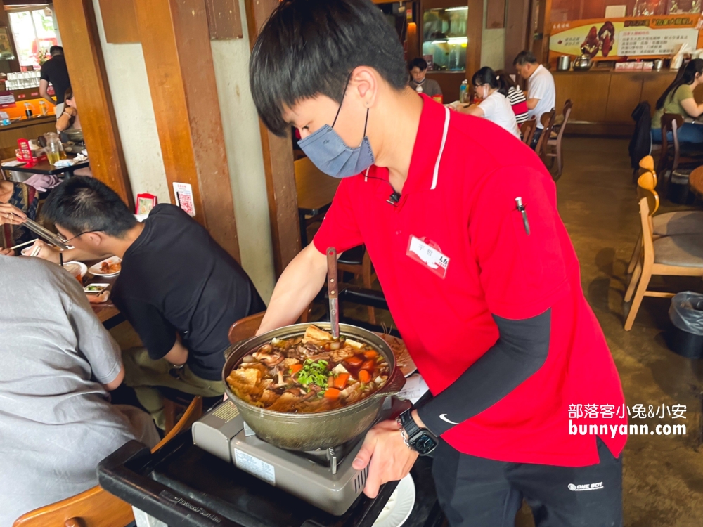 台中🔥【易鼎活蝦台中店】專賣著泰國蝦料理的南洋風活蝦餐廳