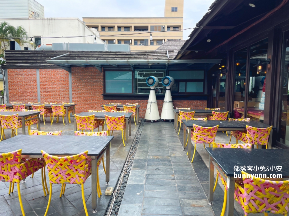 台中🔥【易鼎活蝦台中店】專賣著泰國蝦料理的南洋風活蝦餐廳