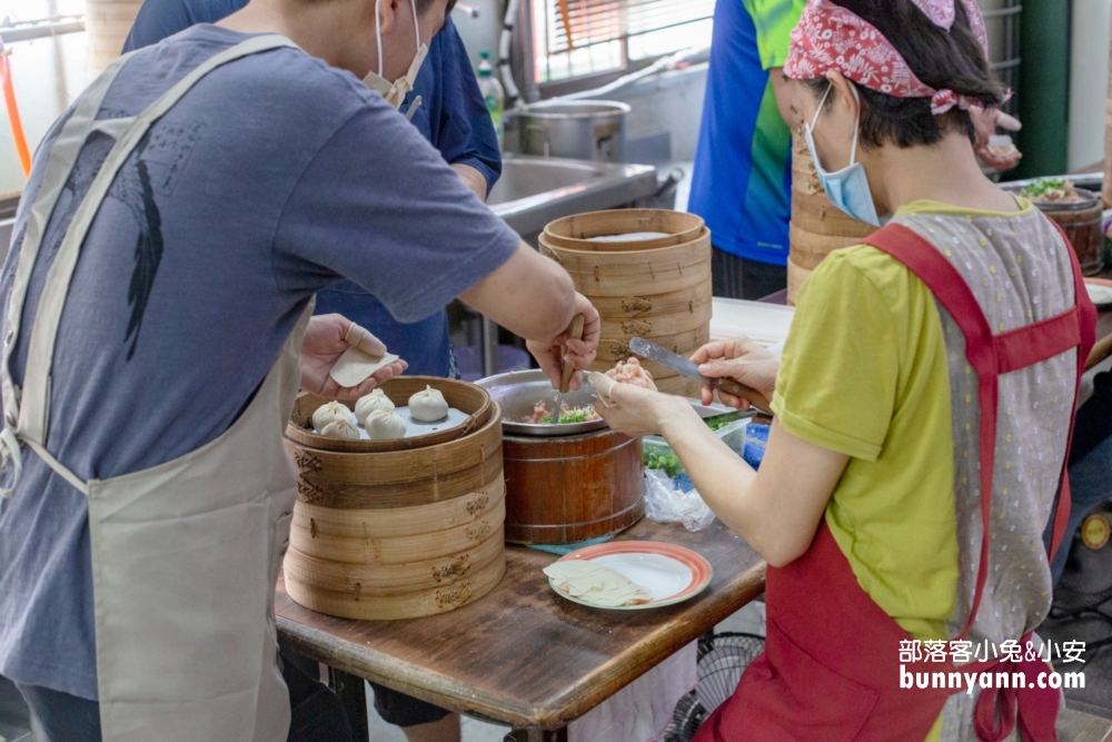 嘉義【豆豆小籠湯包蒸餃】嘉義版鼎泰豐湯包，高貴不貴的湯包小吃店