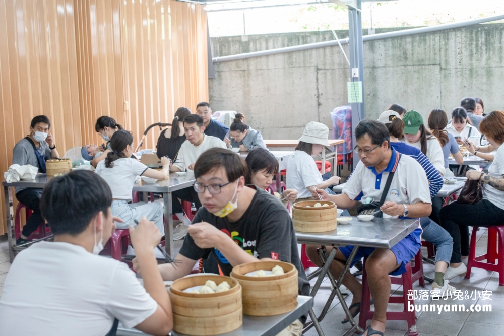 嘉義【豆豆小籠湯包蒸餃】嘉義版鼎泰豐湯包，高貴不貴的湯包小吃店