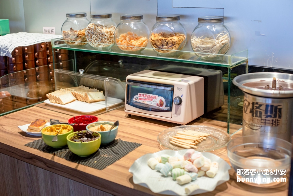 樹林美食推薦【安格士牛排館】360元就能夠使用自助吧無限吃。