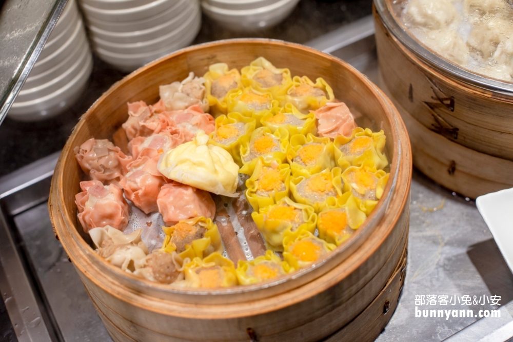 樹林美食推薦【安格士牛排館】360元就能夠使用自助吧無限吃。