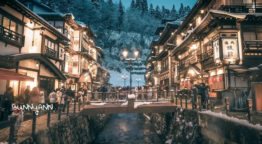 銀山溫泉