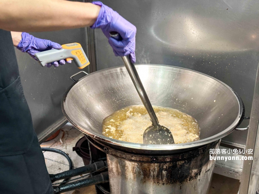 士林美食【一派胡塩酵素臭豆腐】士林可愛店，外酥內嫩真美味!!