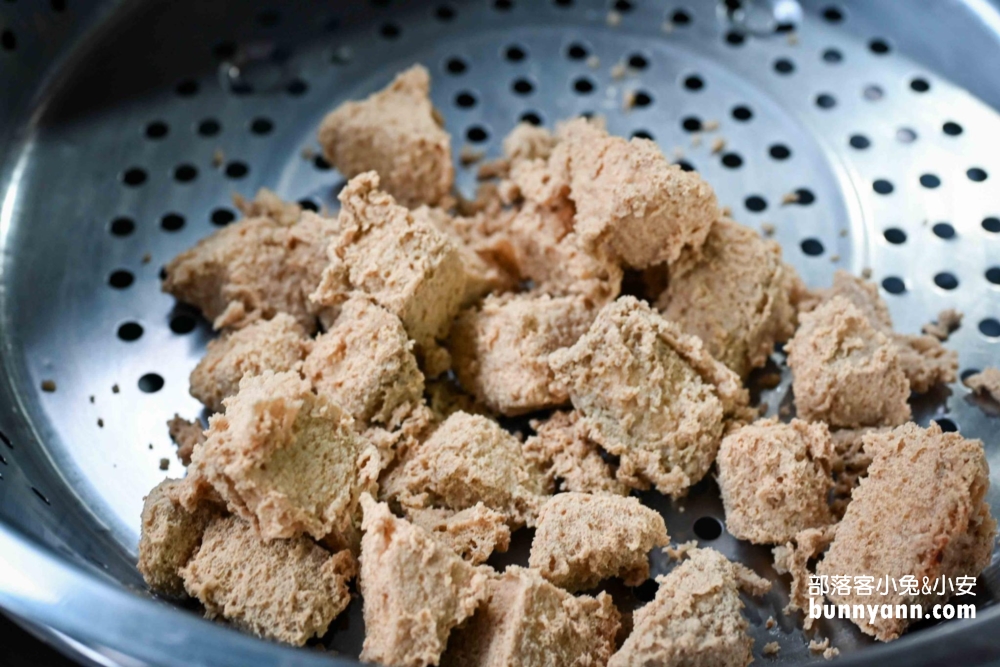 士林美食【一派胡塩酵素臭豆腐】士林可愛店，外酥內嫩真美味!!