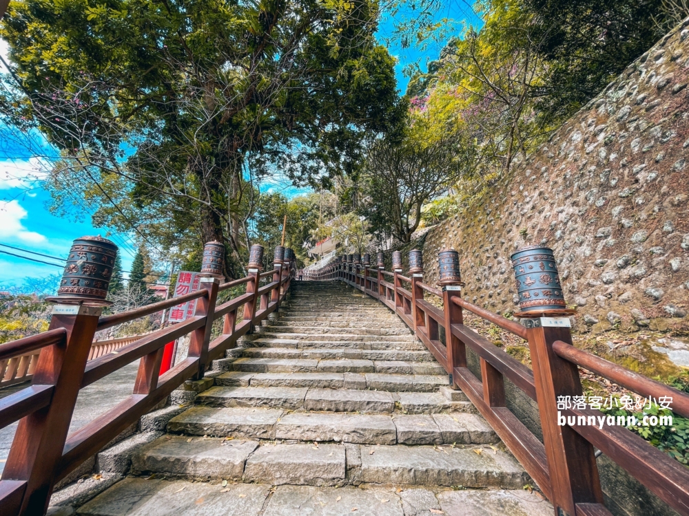 南庄「獅頭山勸化堂」藏在山裡的小百岳步道，戶外好停車真棒