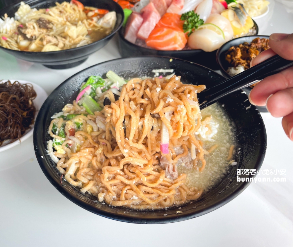 雲林美食【彭家飯湯】不僅有古早味海鮮飯湯還可吃到超頂生魚片。