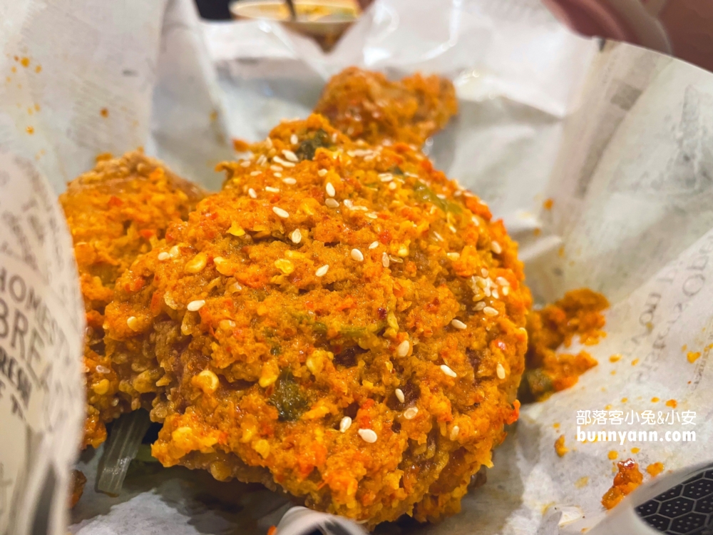 基隆美食推薦》一燔歐姆蛋咖哩、炸雞，隱藏版咖哩飯專賣店。