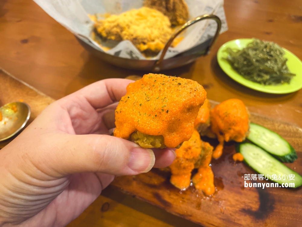 基隆美食推薦》一燔歐姆蛋咖哩、炸雞，隱藏版咖哩飯專賣店。