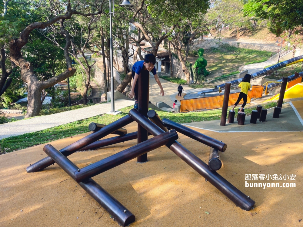 彰化「八卦山親子探索區」八卦山風景區超長27公尺溜滑梯