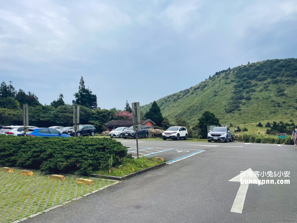 陽明山夢幻湖步道，國家級生態濕地，停車與環境介紹。