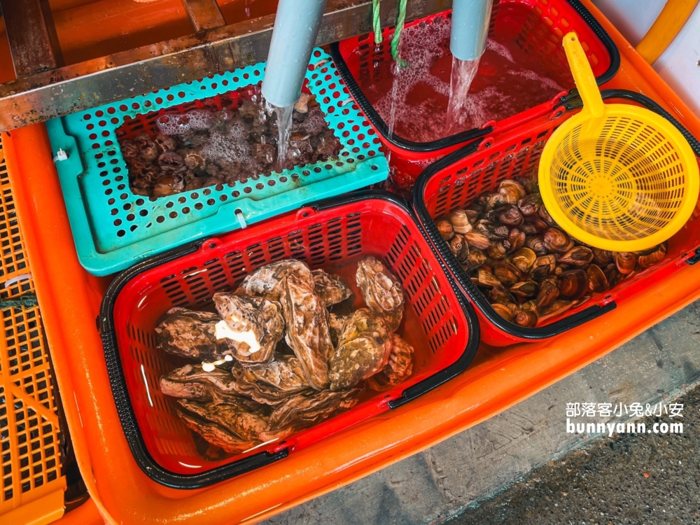 龜吼【大樹下活海鮮】谷歌4.8顆星評價超級優秀的海產餐廳！