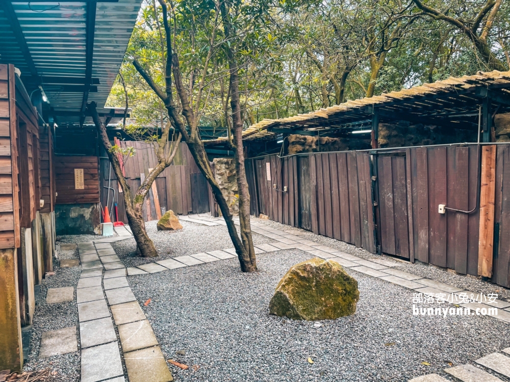 陽明山【日月農莊】深山裡的兩百元不限時石頭湯屋
