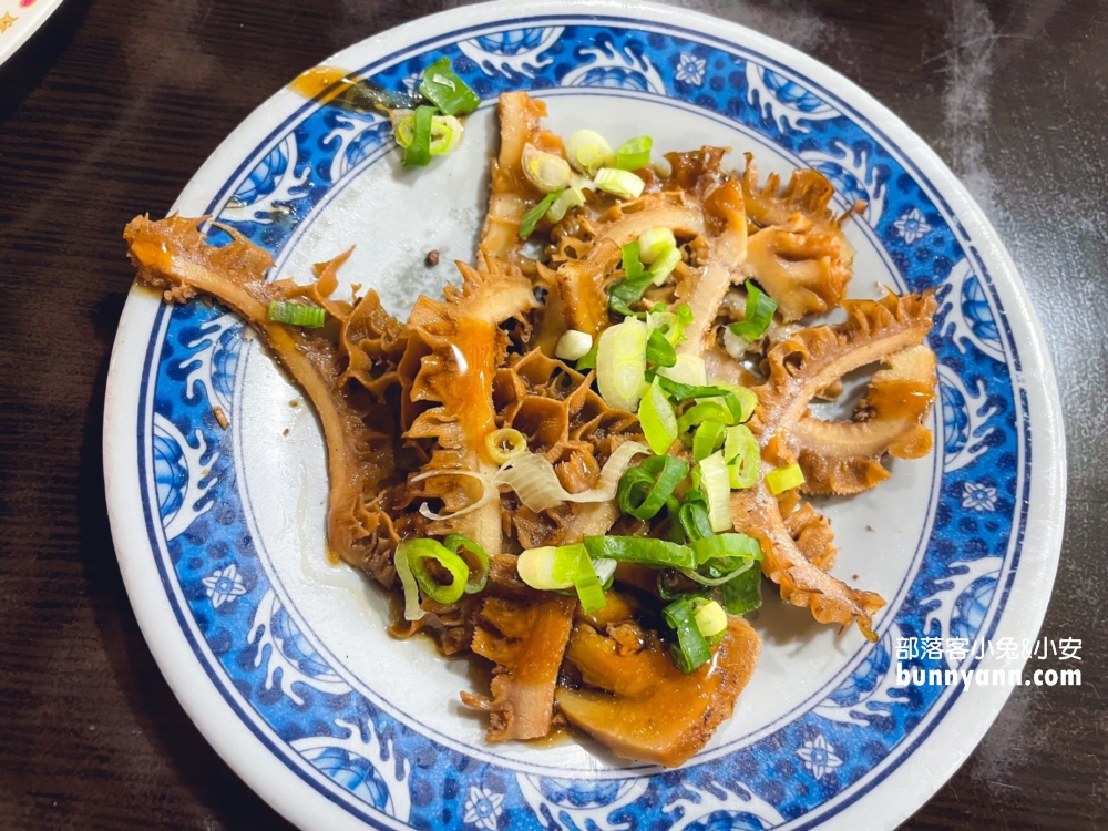 瑞芳美食推薦》福哥牛肉麵(環境)，小菜超便宜牛肉又好嫩。
