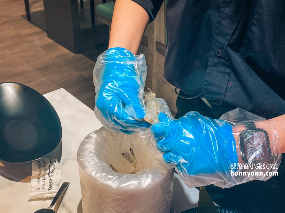 肉多多火鍋 台北西門店，最低349元起享受40多種的自助吧吃到飽，連續三年網路聲量與好感度第一名。