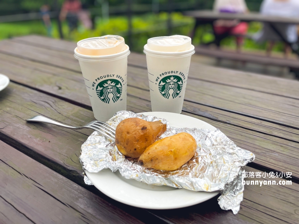 【陽明山天籟渡假酒店】從飯店前就能欣賞到陽明山的美麗風光，開車前往金山老街只需約15分鐘，地點超方便！