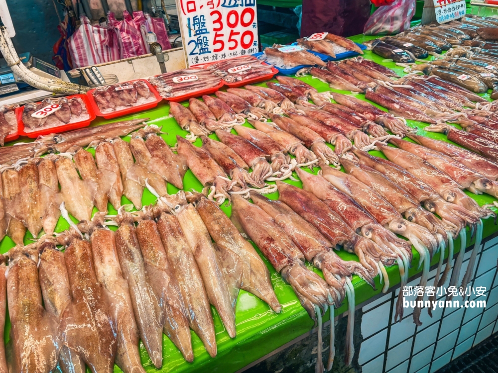 【竹圍漁港一日遊】桃園買海鮮好去處！鮮蚵螃蟹透抽泰國蝦通通有