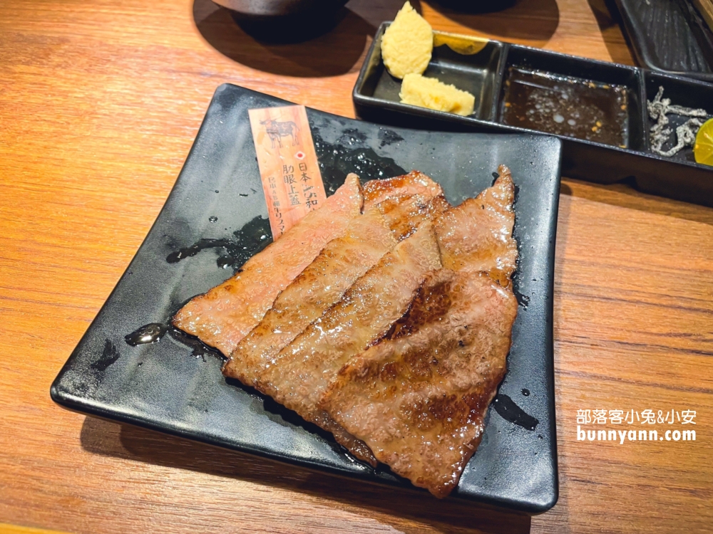 中壢「藏王極上燒肉餐酒館」特色就是日式居酒屋的裝潢與高品質的肉