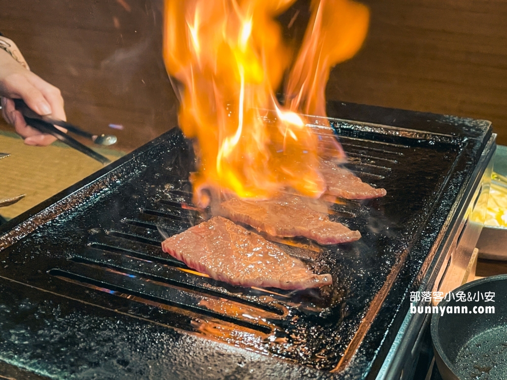 中壢「藏王極上燒肉餐酒館」特色就是日式居酒屋的裝潢與高品質的肉