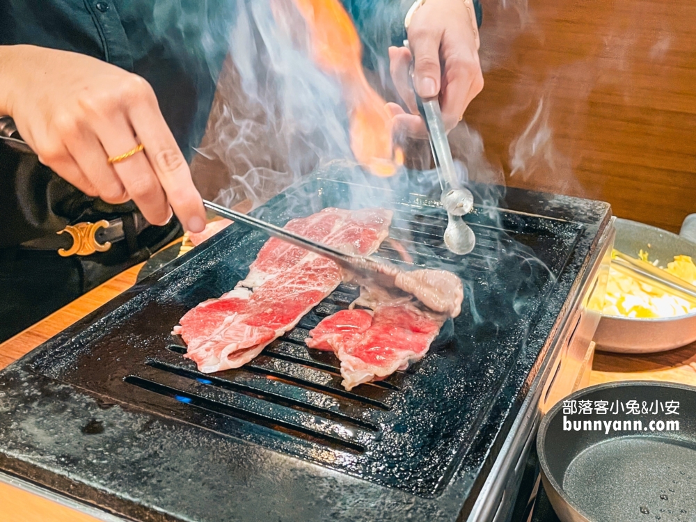 中壢「藏王極上燒肉餐酒館」特色就是日式居酒屋的裝潢與高品質的肉