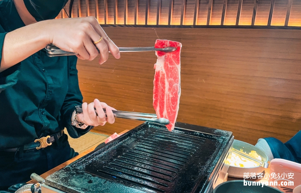 中壢「藏王極上燒肉餐酒館」特色就是日式居酒屋的裝潢與高品質的肉