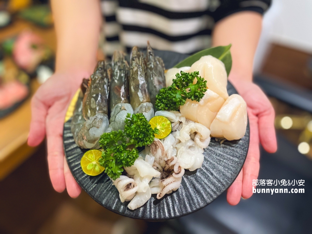 中壢「藏王極上燒肉餐酒館」特色就是日式居酒屋的裝潢與高品質的肉