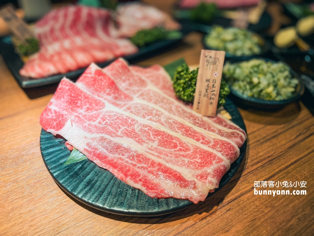 中壢「藏王極上燒肉餐酒館」特色就是日式居酒屋的裝潢與高品質的肉