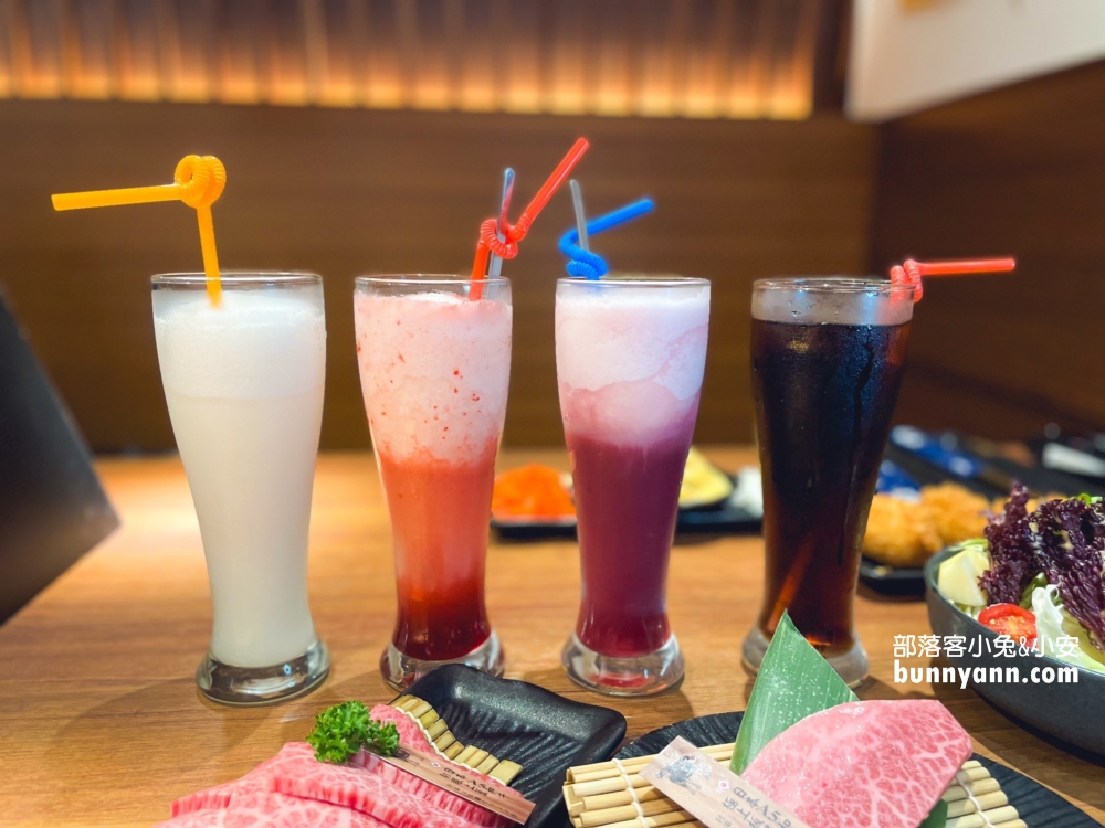 中壢「藏王極上燒肉餐酒館」特色就是日式居酒屋的裝潢與高品質的肉
