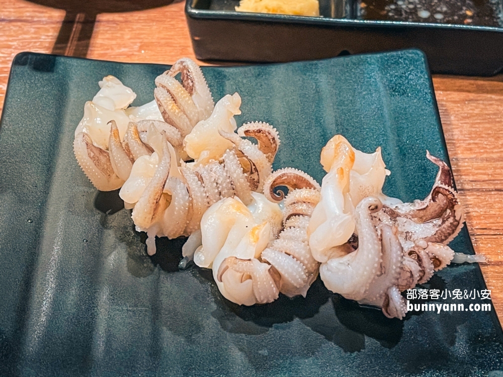 中壢「藏王極上燒肉餐酒館」特色就是日式居酒屋的裝潢與高品質的肉