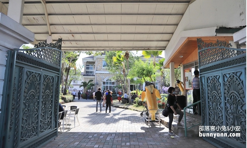 旗山常美冰店魔法阿嬤的新家，推薦彩虹香蕉船和香蕉清冰好好吃!! @小兔小安*旅遊札記