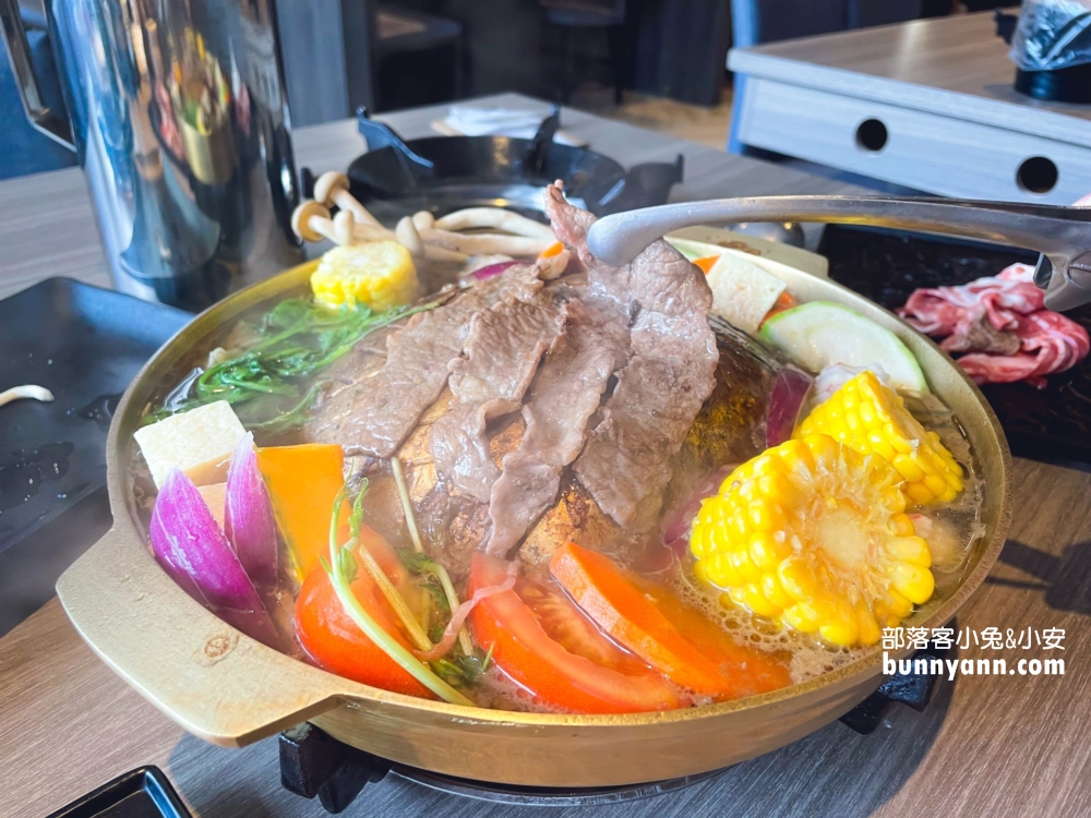 台中【一饌泰式銅盤燒烤火鍋北屯店】位於市區的高CP值燒烤店