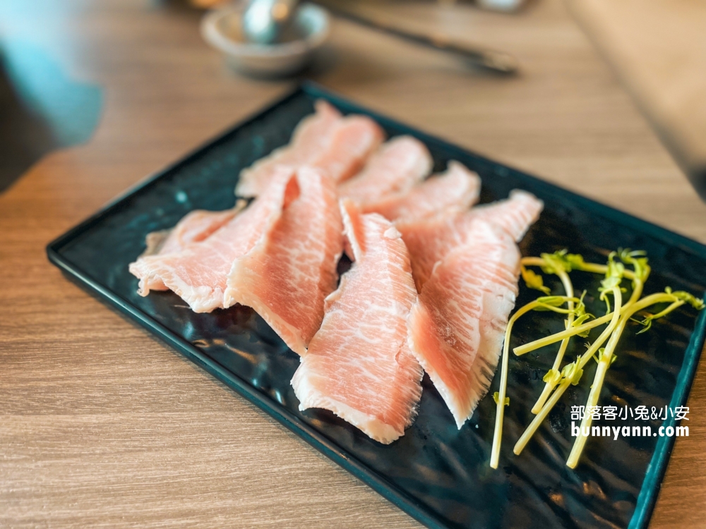 台中【一饌泰式銅盤燒烤火鍋北屯店】位於市區的高CP值燒烤店