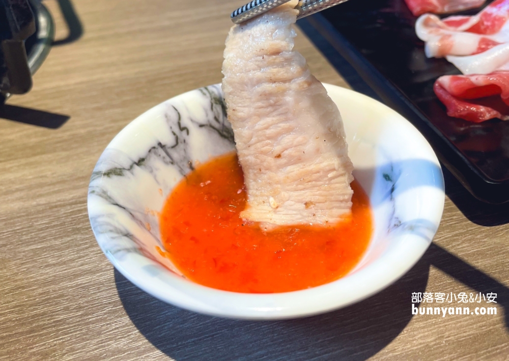 台中【一饌泰式銅盤燒烤火鍋北屯店】位於市區的高CP值燒烤店